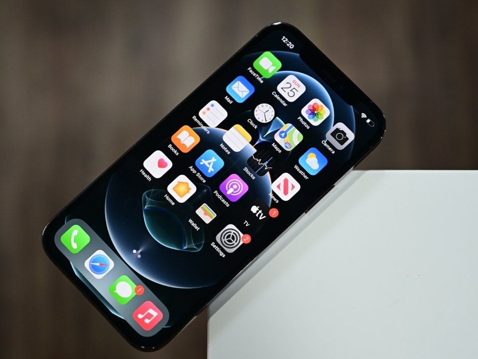 اپل پرسودترین برند بازار گوشی های هوشمند در سال 2021 است